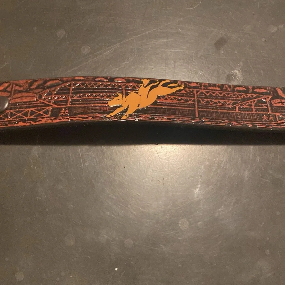 Noon belt leather equestrian